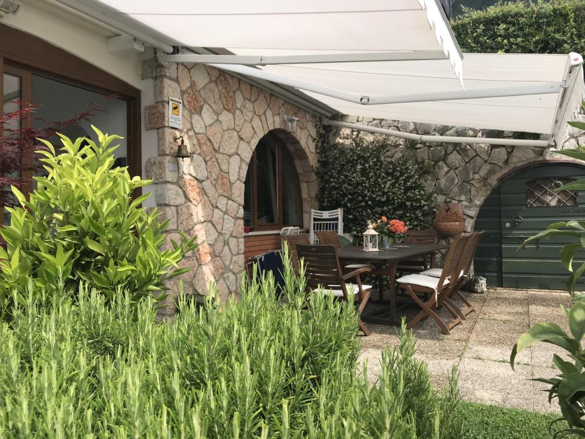 Residence La Mignon Oleandri Торрі-дель-Бенако Екстер'єр фото