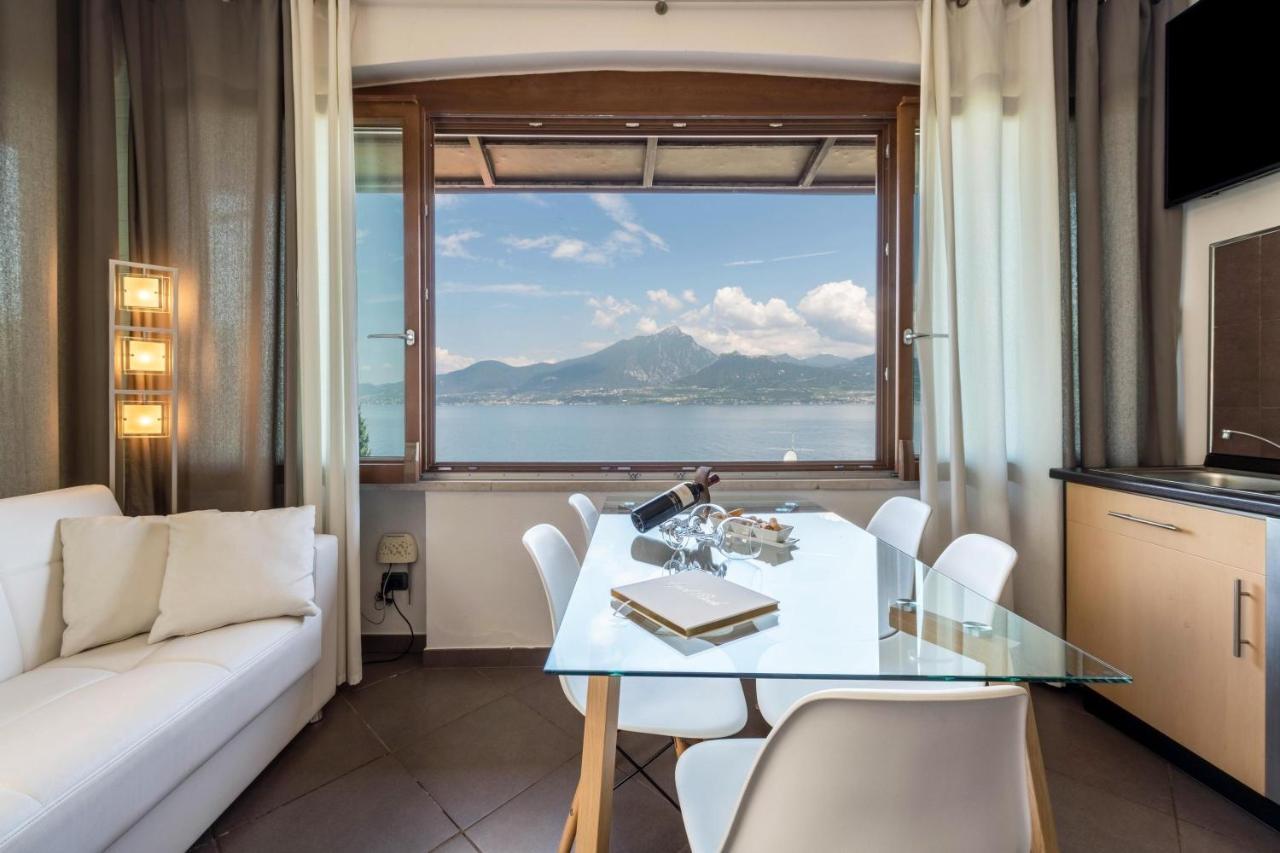 Residence La Mignon Oleandri Торрі-дель-Бенако Екстер'єр фото