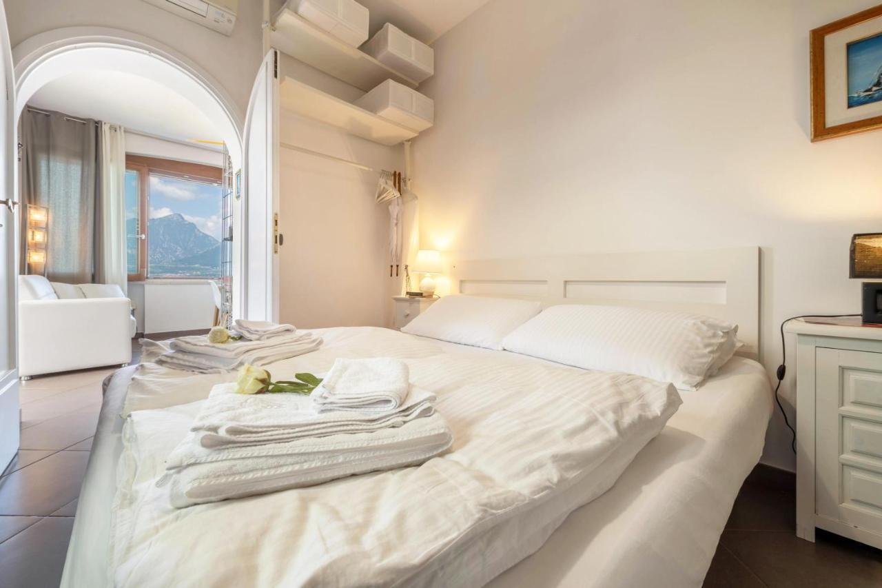 Residence La Mignon Oleandri Торрі-дель-Бенако Екстер'єр фото